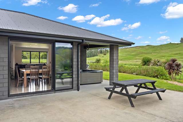 16 Moorey Lane Otaika_3