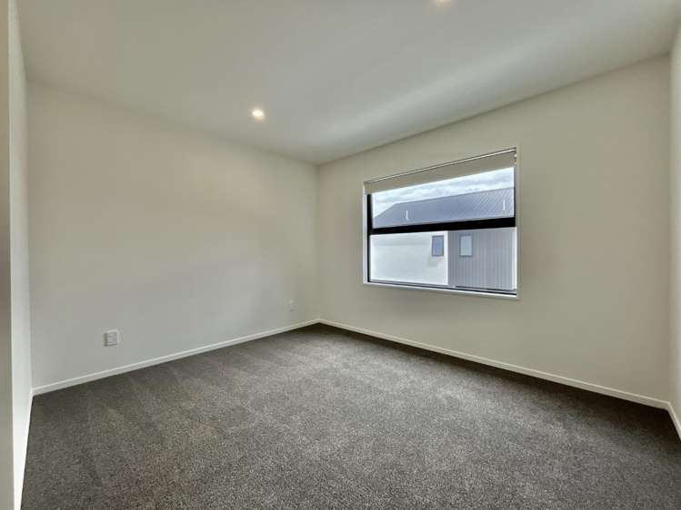 2/27 Evesham Crescent 10222_4