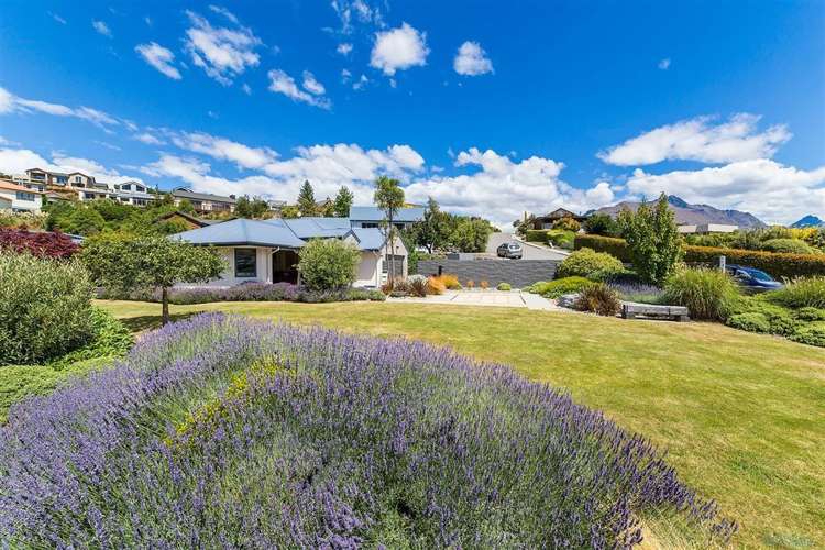 2 Balmoral Drive Kelvin Heights_17