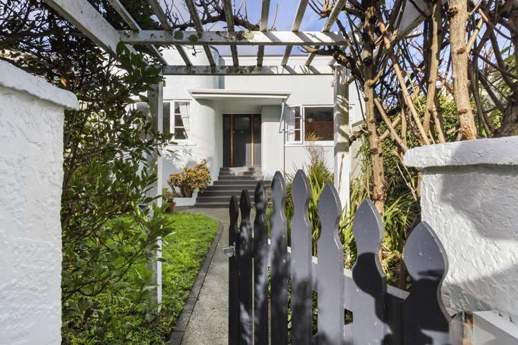 35 Hohiria Road Hataitai_11