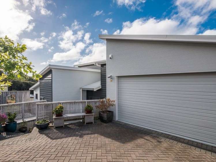 63 Saint Ives Drive Camborne_23