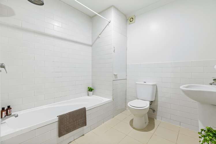 1A/60 Galway Street Onehunga_8