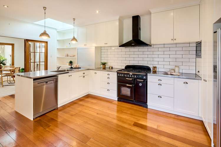 13 Firth Terrace Karori_8