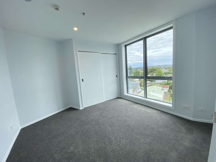 5b/84 Gunner Drive Te Atatu Peninsula_10