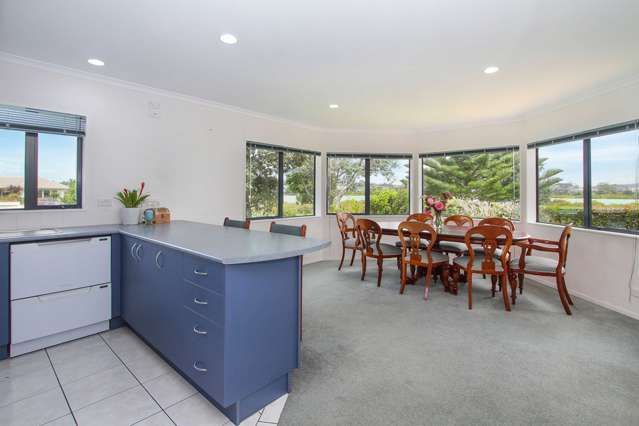 36 Settlers Grove Orewa_4