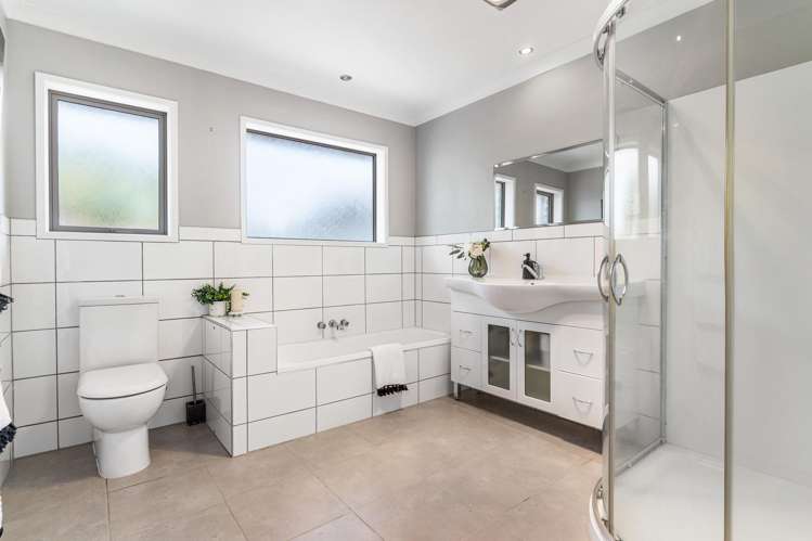 111 Sandspit Road Waiuku_17