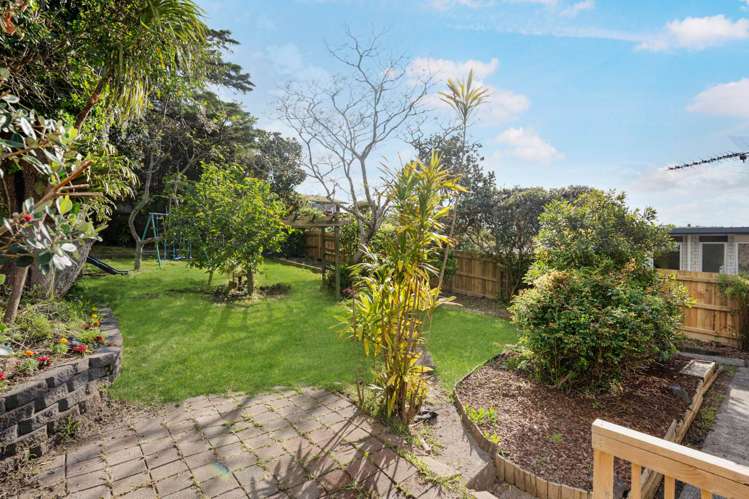 8 Holt Avenue Torbay_30