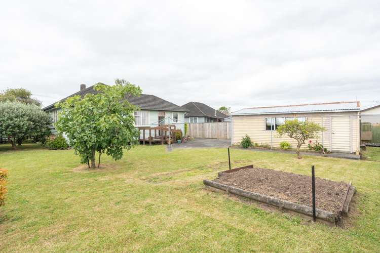 10 Byron Road Enderley_18