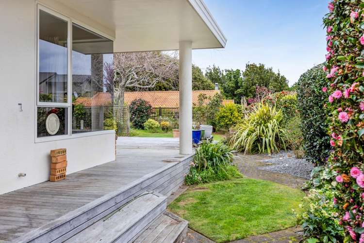 18 Kinross Drive Merrilands_23