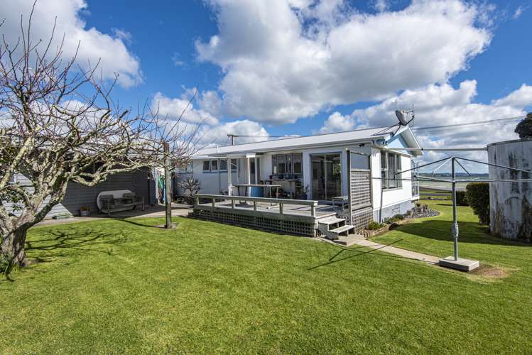 12a Waikaraka Beach Road Tamaterau_17