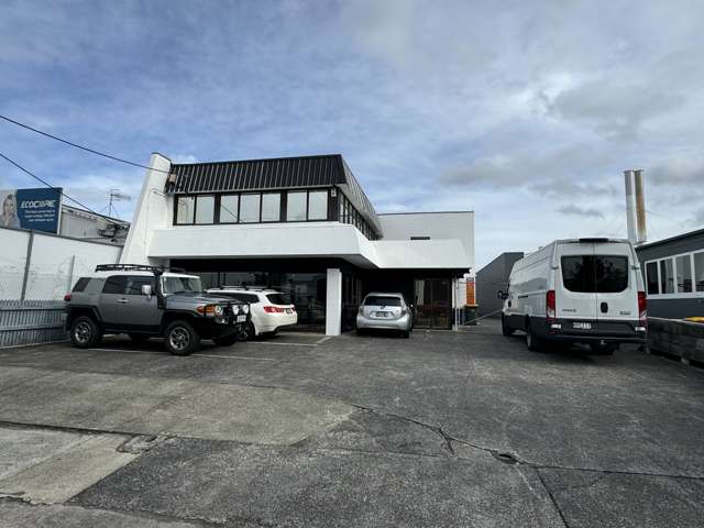 519sqm -  road front standalone industrial