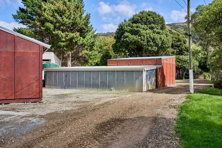 1296 Coast Road Wainuiomata Coast_22