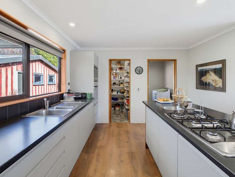 186 Sunset Valley Road Upper Moutere_19