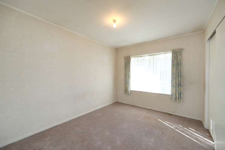 910a Willowpark Road North Mayfair_7