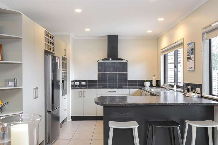 51 Youngs Road Papakura_3