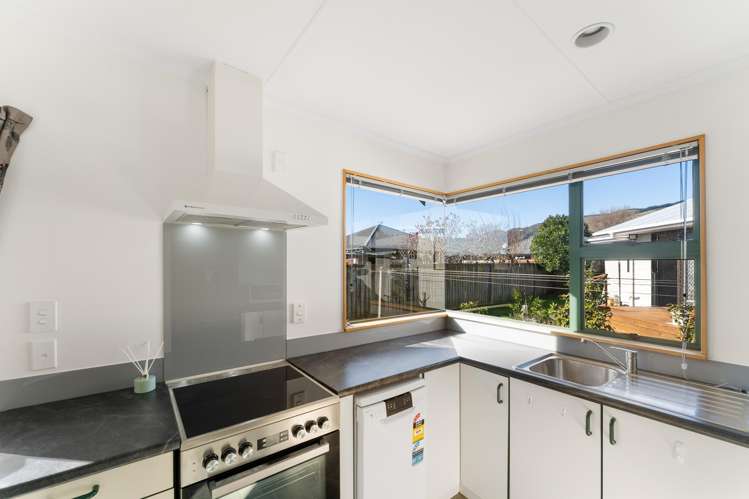14 Fernlea Rise Richmond_10