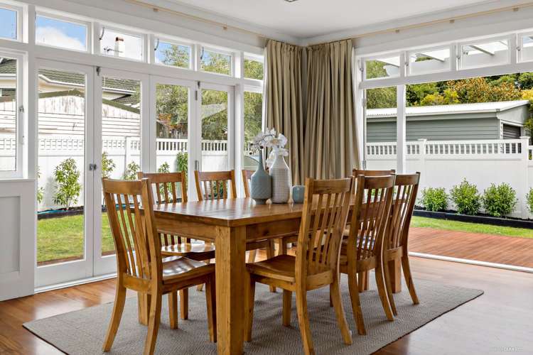 21 Empire Road Devonport_11