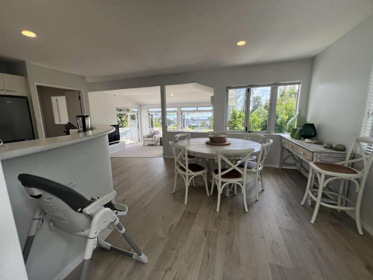 17A Beach Road Manly_8