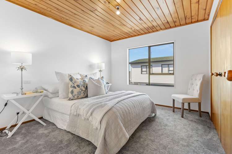 1/63 Churchill Road Murrays Bay_18