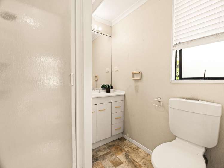 2 Luculia Drive Mt Maunganui_13