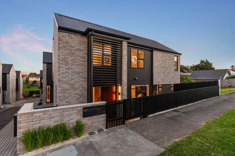 26-28 Weybridge Crescent Glen Innes_32