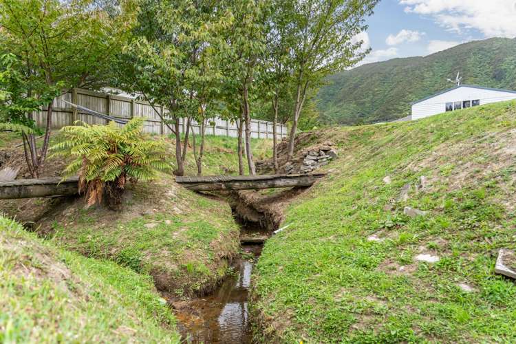 5 Ashburn Road Wainuiomata_21