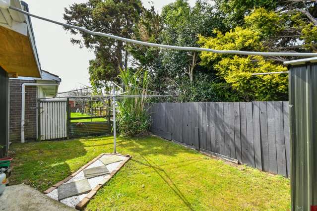 2/10a Lupton Road Manurewa_4