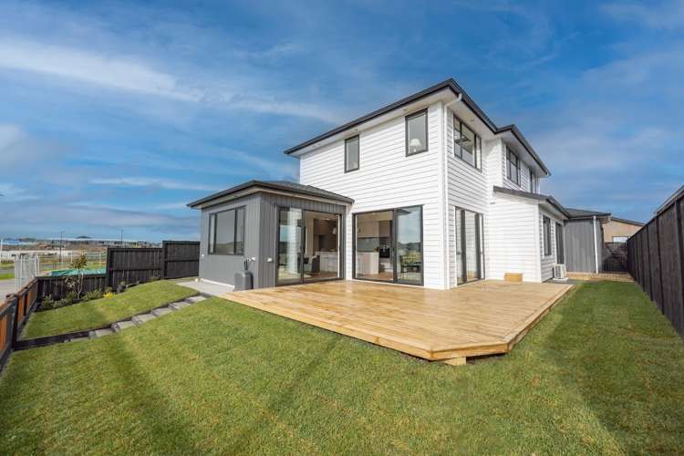 13 Spars Road Wainui_0