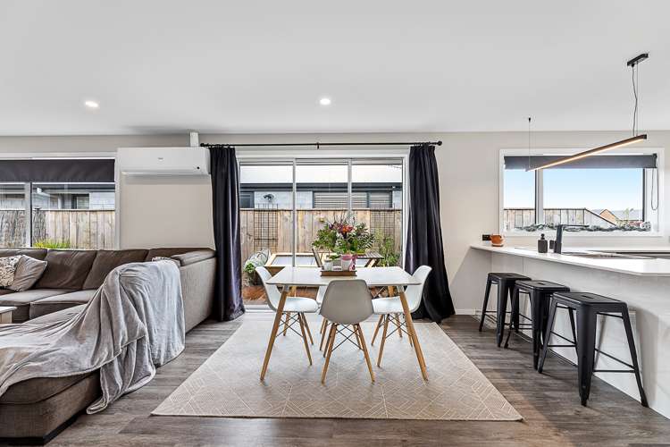 6 Catalina Crescent Burleigh_6