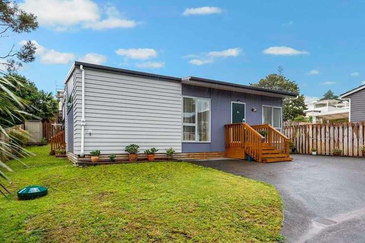 14B Saffron Street Birkdale_13