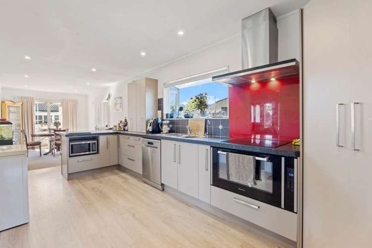 8 Evanda Crescent Conifer Grove_6