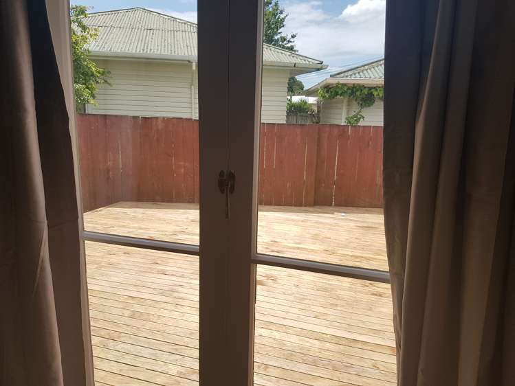 39 Sutton Crescent Papakura_16