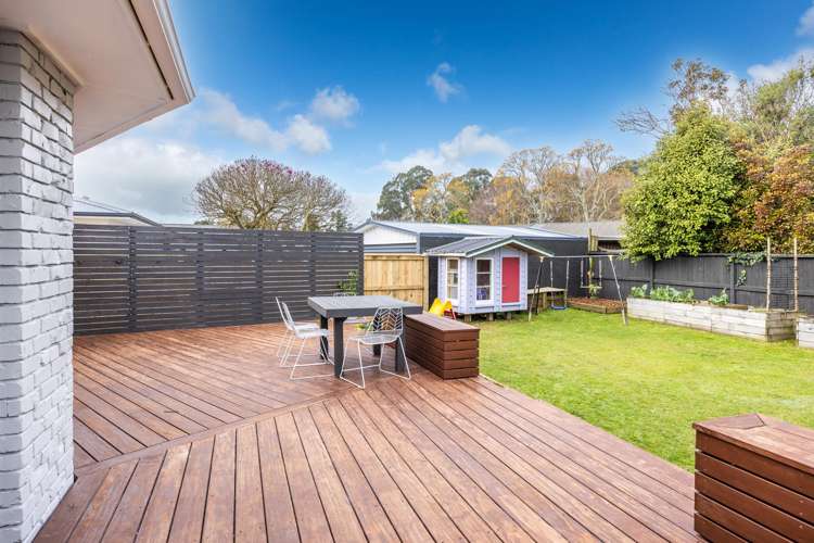 7 Manapouri Place Glenview_2