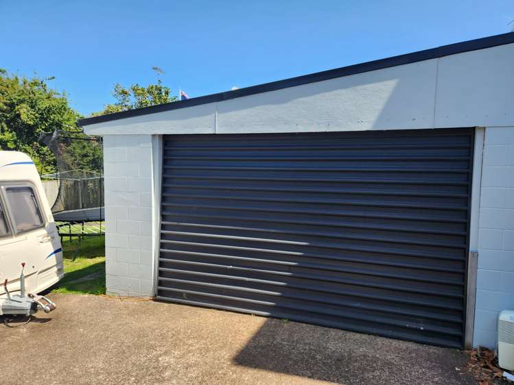 17a Deep Creek Rd Waiake_21