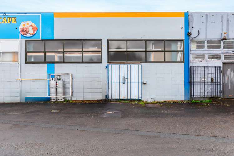 Shop 40 Town Centre Turangi_11