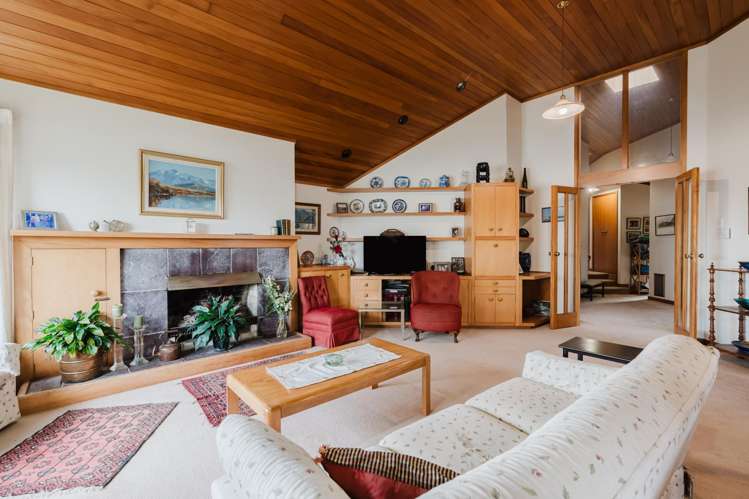 134 Lake Crescent Hamilton Lake_6