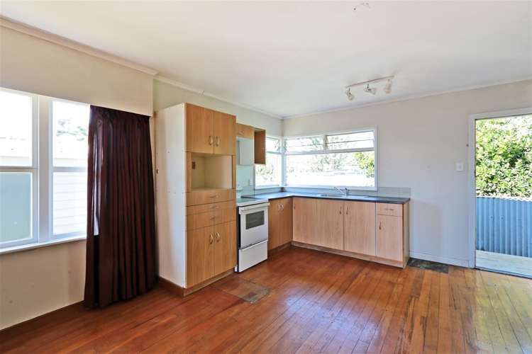 702e Park Road South Akina_2