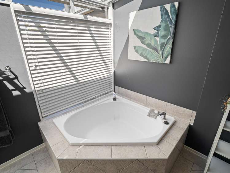38 John Downs Drive Browns Bay_17