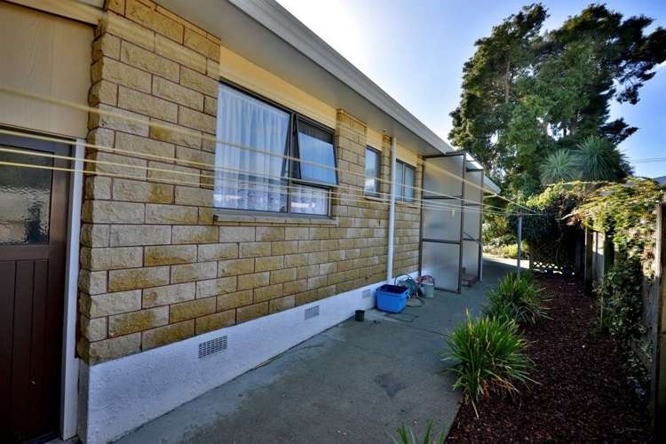 2/1 Alyson Place Stoke_12