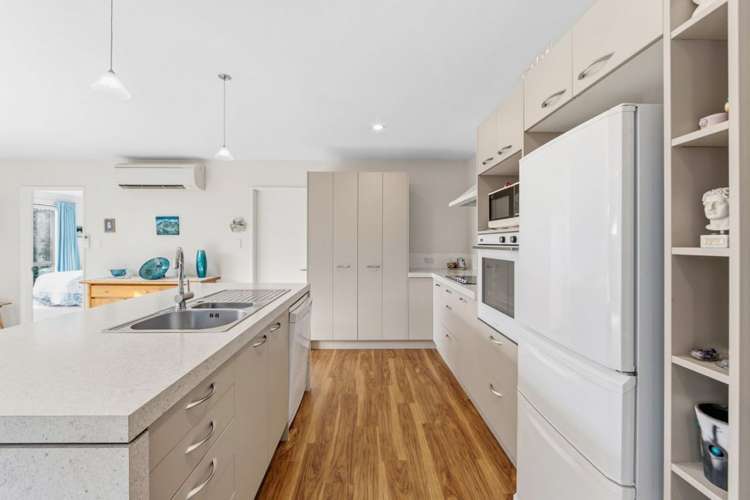 16 Carradale Avenue Broomfield_11