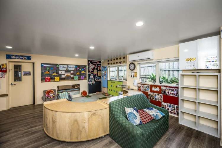 20 McKittrick Avenue Flat Bush_4