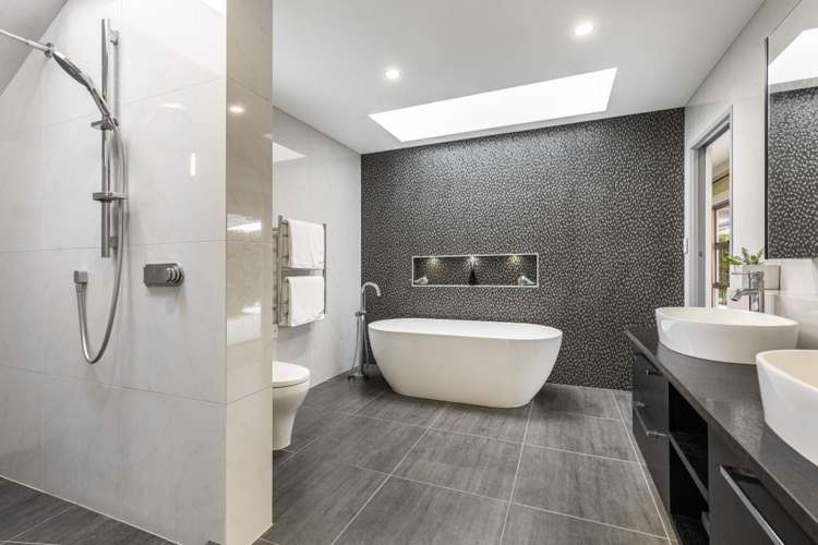 291 Lake Road Hauraki_11