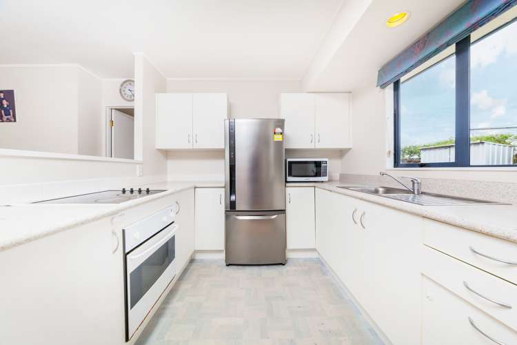 17 Robin Brooke Drive Flat Bush_4