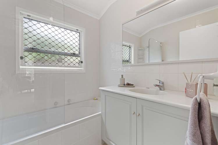 2 Hillgrove Place Fitzherbert_15