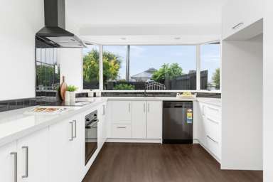 1/145 Simeon Street_3