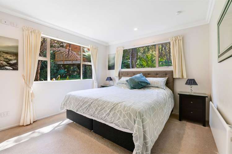 6 Chenery Road Red Beach_13