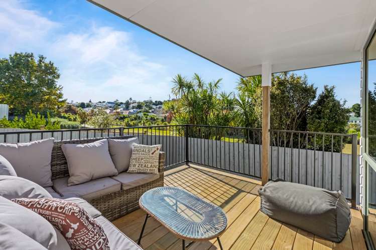 2/65 Charlotte Street Stanmore Bay_7