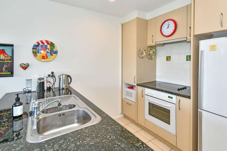 2/8 Landscape Road Papatoetoe_5