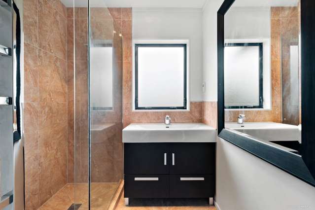 2/78 Grove Road Papakura_4