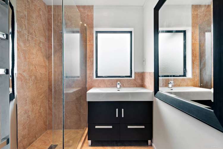 2/78 Grove Road Papakura_4